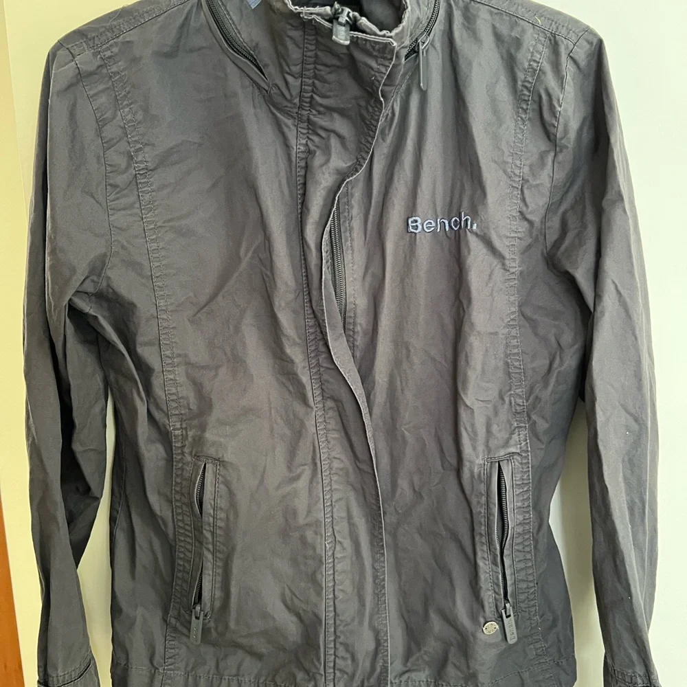 Bench Jacket - Picture 2 of 3